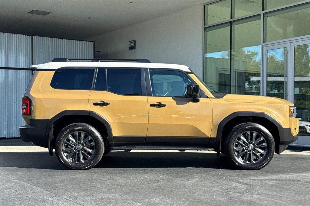 2025 Toyota Land Cruiser Base photo 3