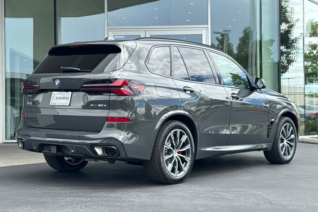 New 2026 BMW X5 PHEV xDrive50e SUV