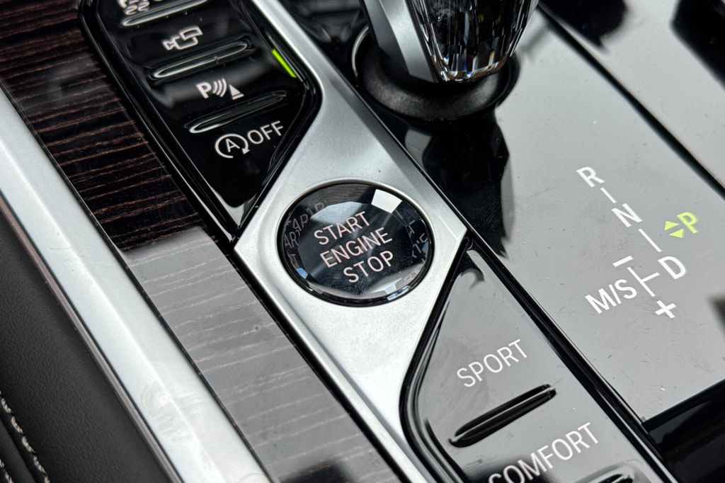 2026 BMW 8 Series 840i - Photo 19