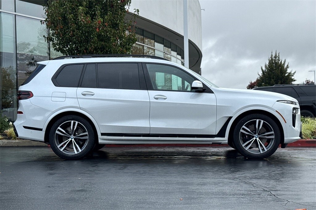2025 Bmw X7 xDrive40i photo 2