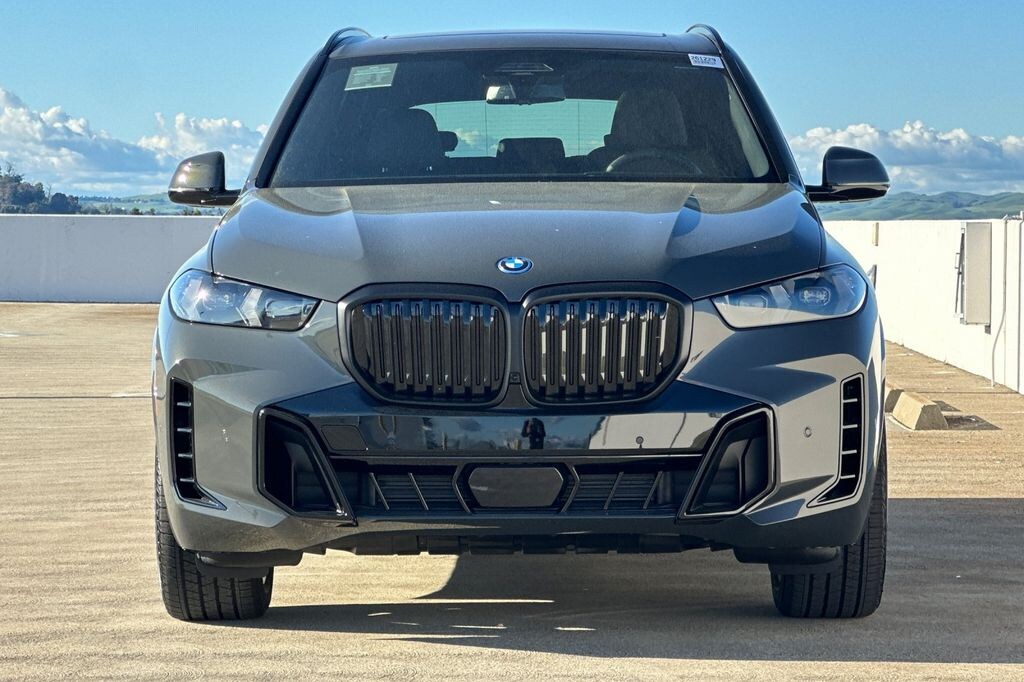 New 2026 BMW X5 PHEV xDrive50e SUV