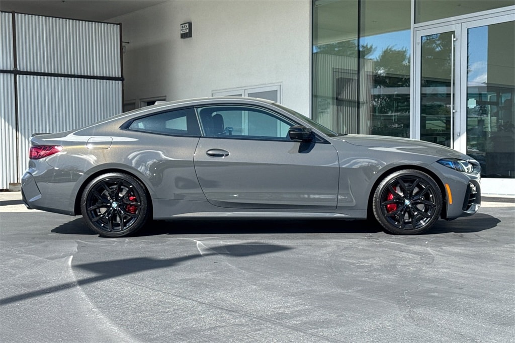 New 2026 BMW M440i Coupe