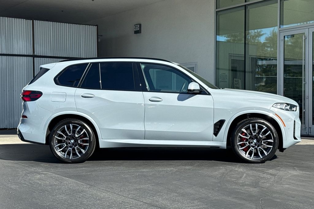 New 2026 BMW X5 PHEV xDrive50e SUV