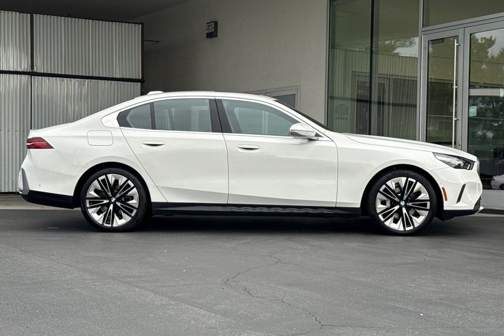 Used 2025 BMW 530i Sedan