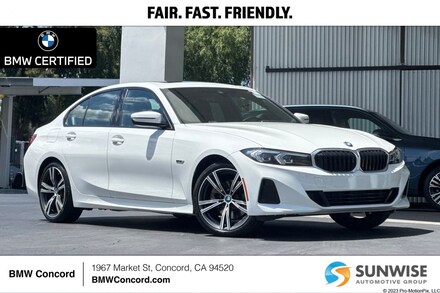 2023 BMW 330e Sedan