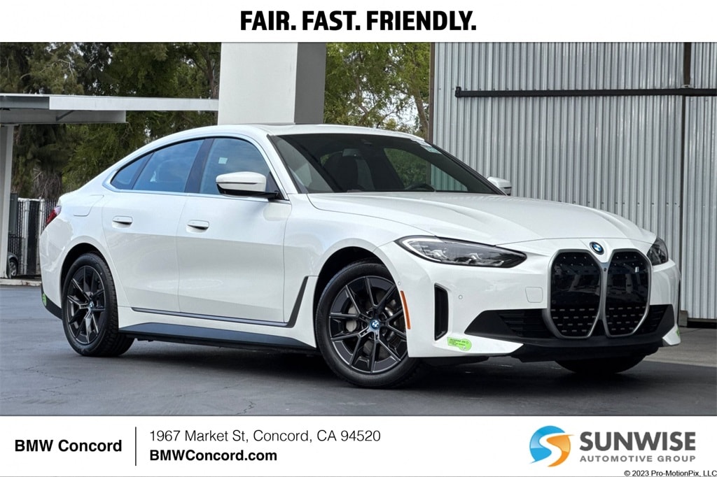 2023 BMW i4 35's photo