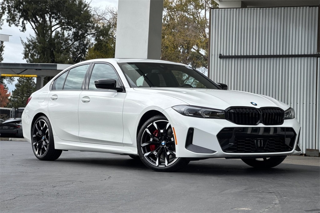 New 2026 BMW 330i Sedan