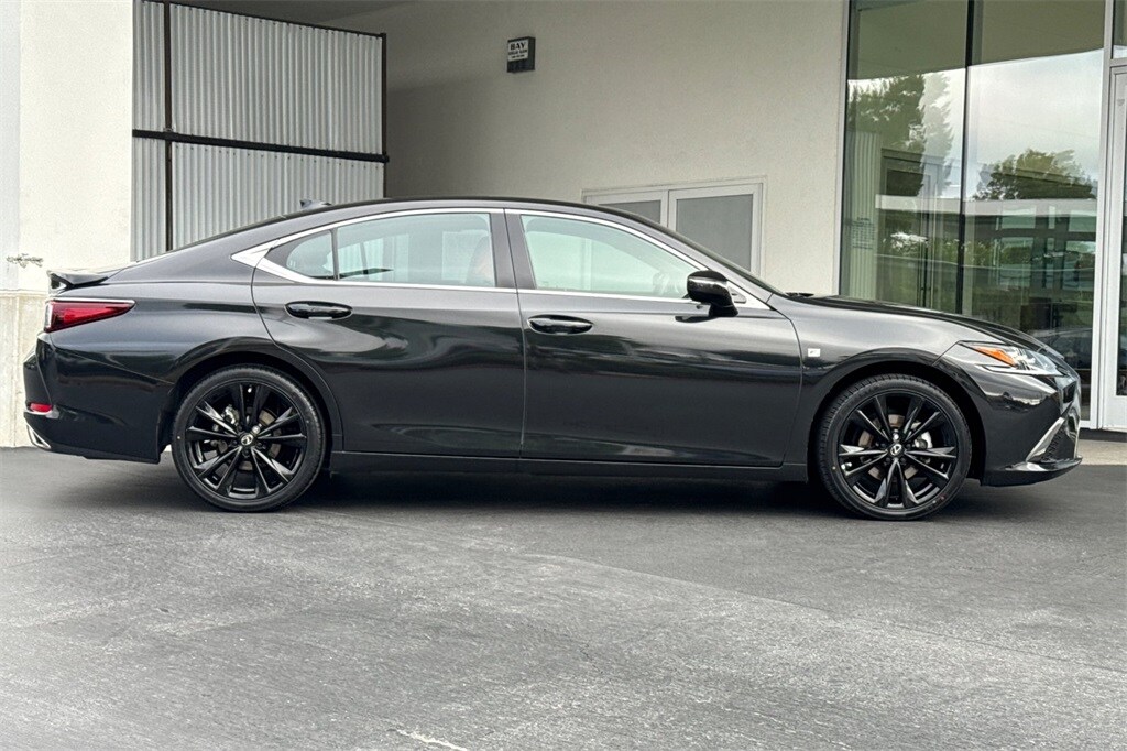 2022 Lexus ES 350 F SPORT photo 3