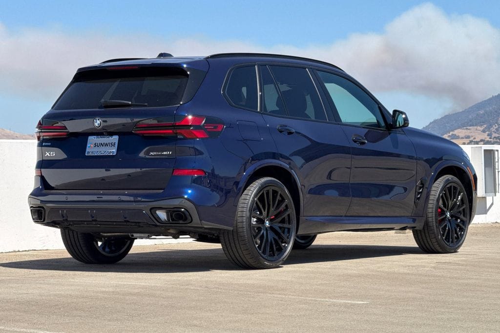 New 2026 BMW X5 xDrive40i SUV