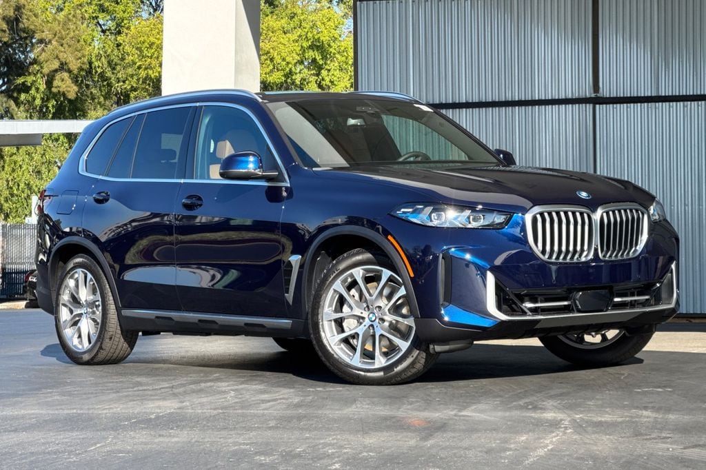 New 2026 BMW X5 PHEV xDrive50e SUV
