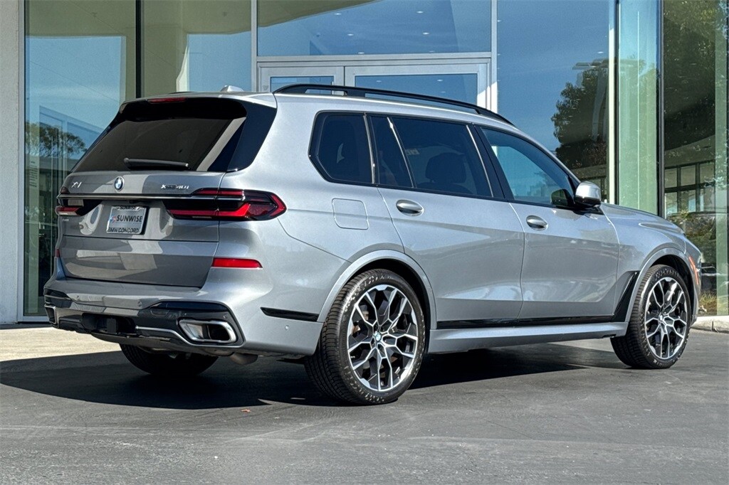2023 Bmw X7 xDrive40i photo 2