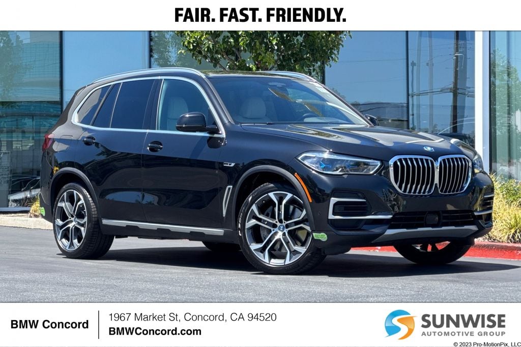 2023 BMW X5 xDrive45e's photo