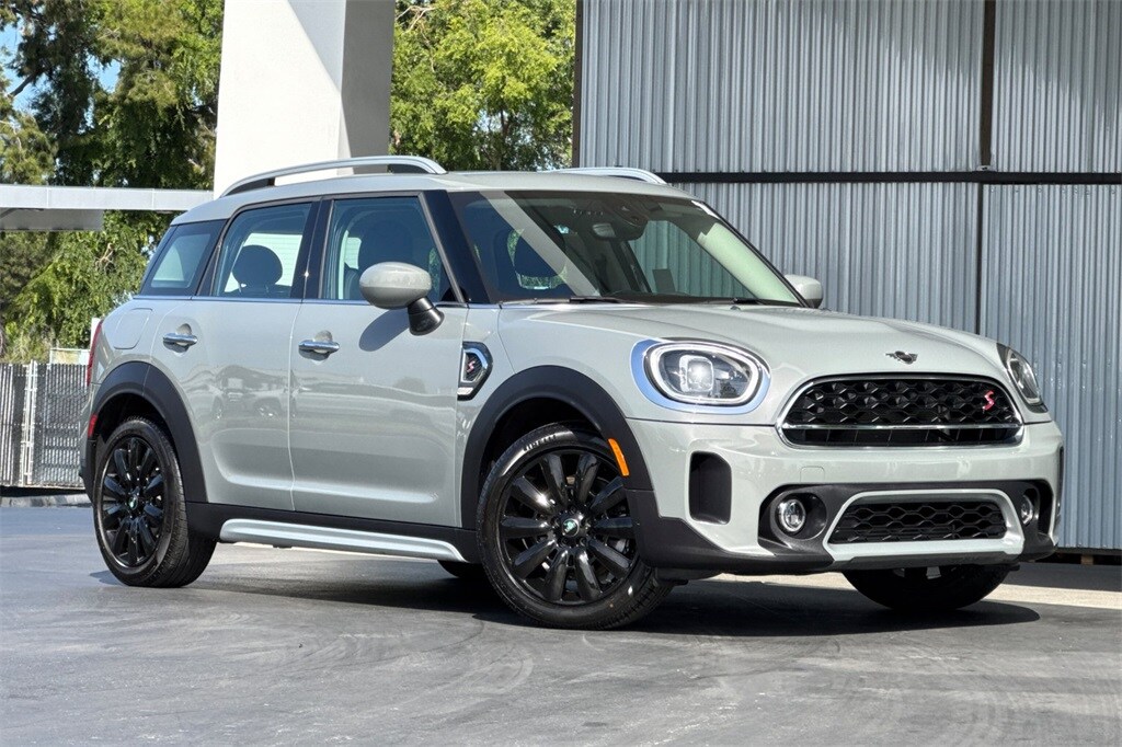 2023 Mini Countryman S photo 2