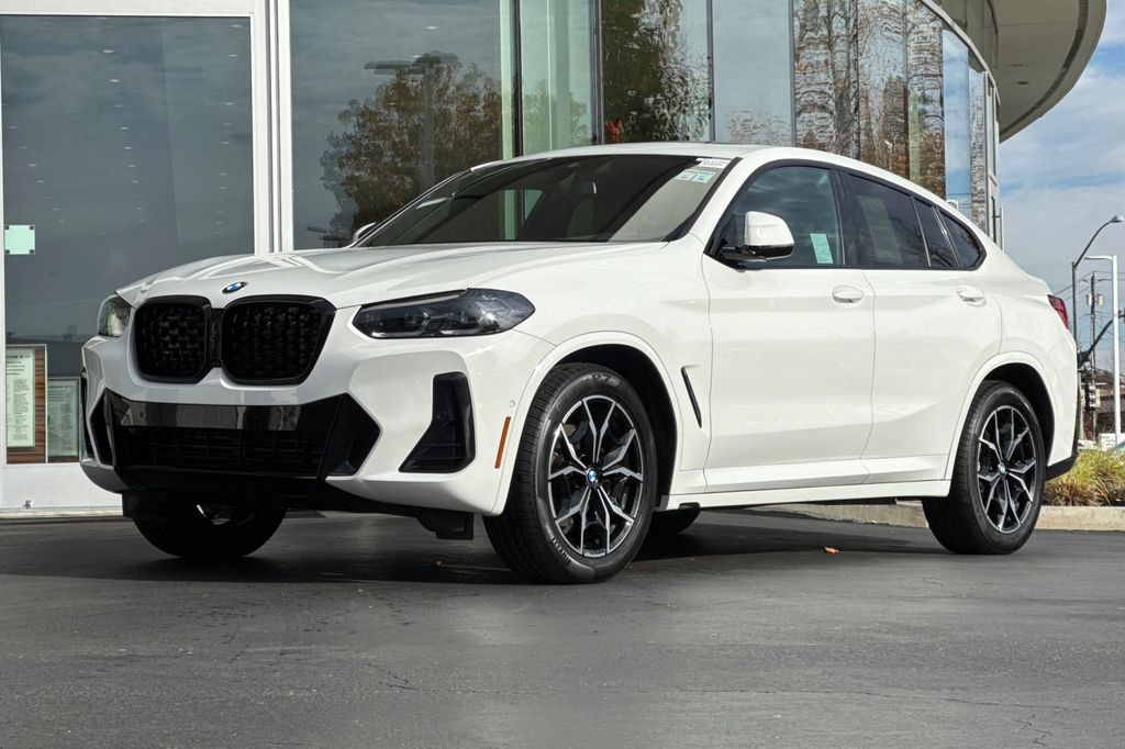 2025 BMW X4 30i - Photo 8