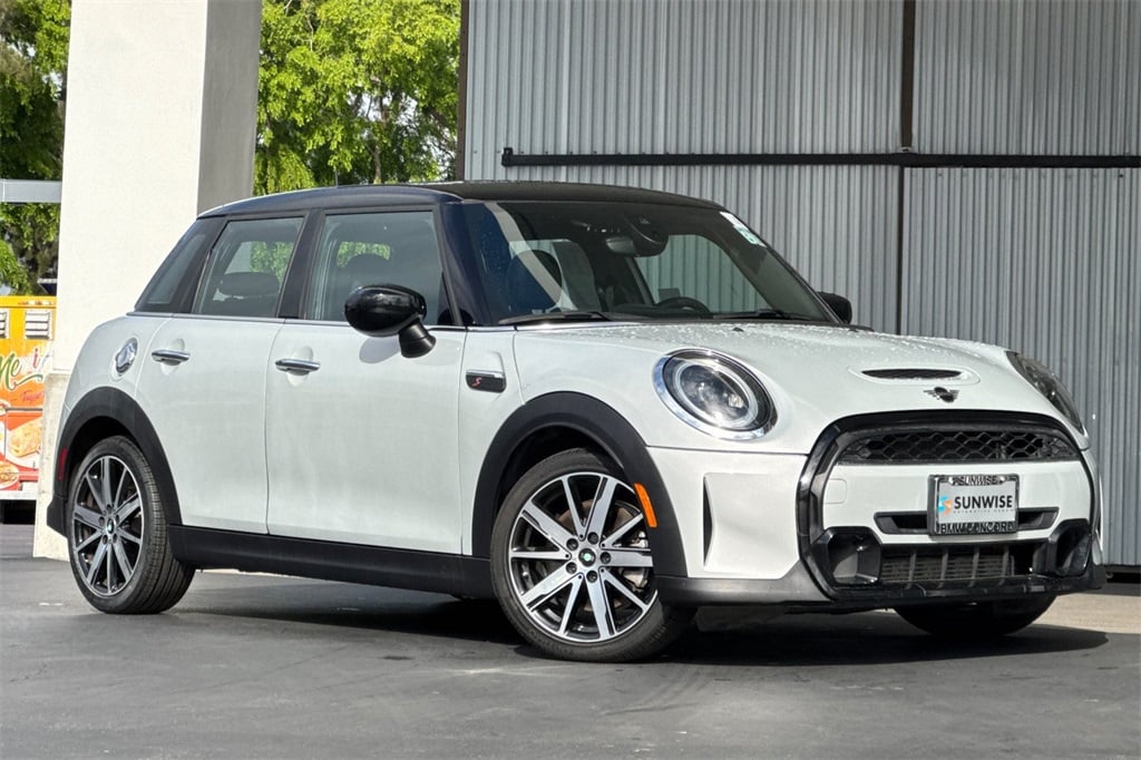 Used 2022 MINI Hardtop 4 Door S with VIN WMW53DK05N2R15727 for sale in Concord, CA