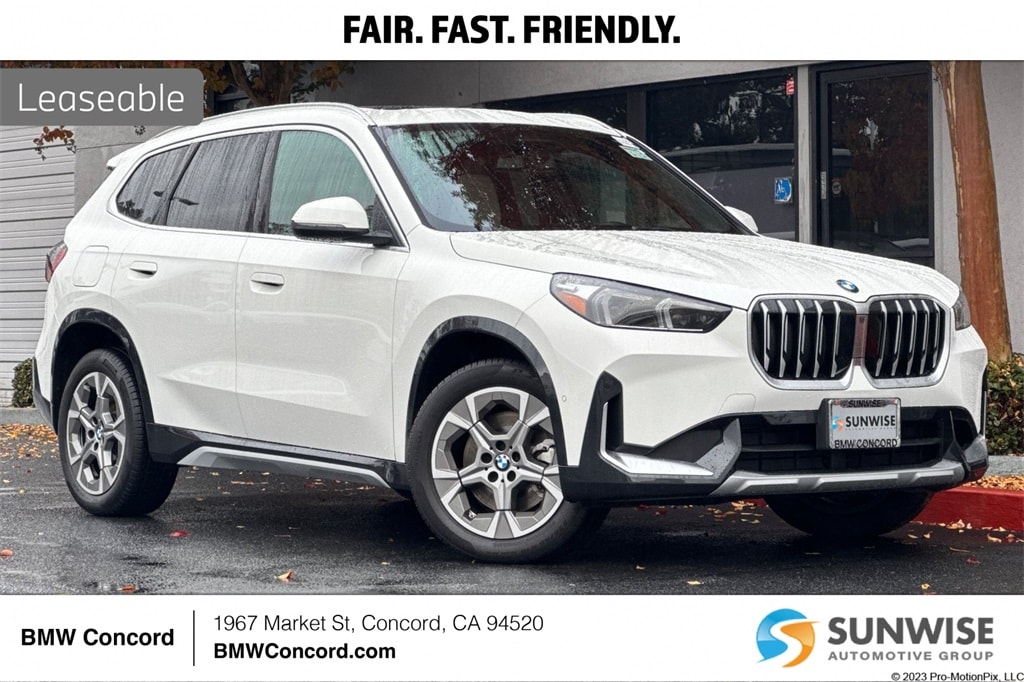 2025 BMW X1 28i's photo