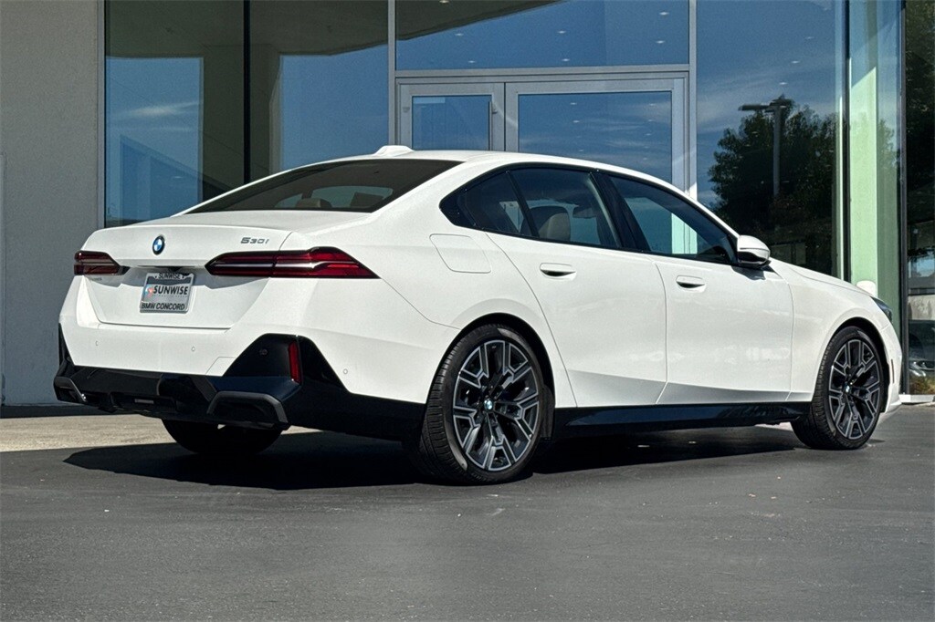 2024 Bmw 530i photo 3