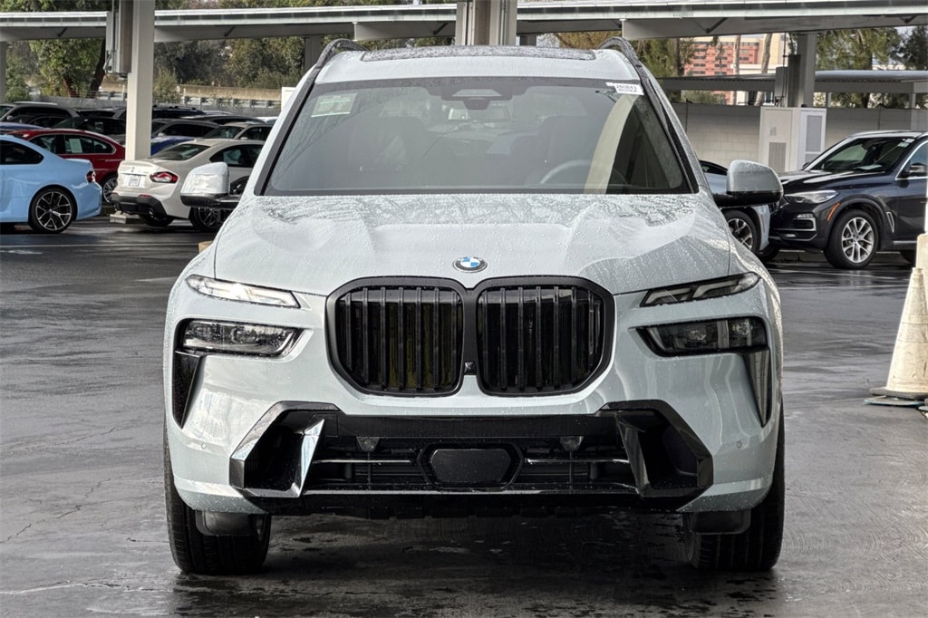 New 2026 BMW X7 xDrive40i SUV