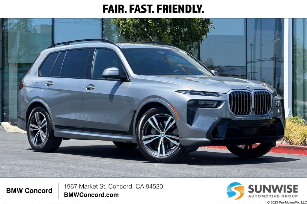 2024 BMW X7 xDrive40i's photo
