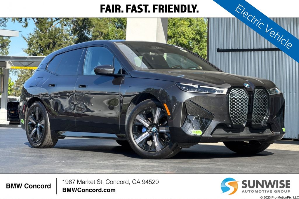 2023 BMW iX xDrive50's photo
