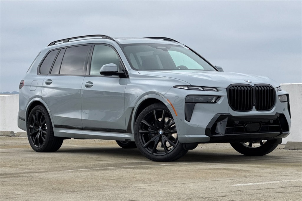 New 2026 BMW X7 xDrive40i SUV