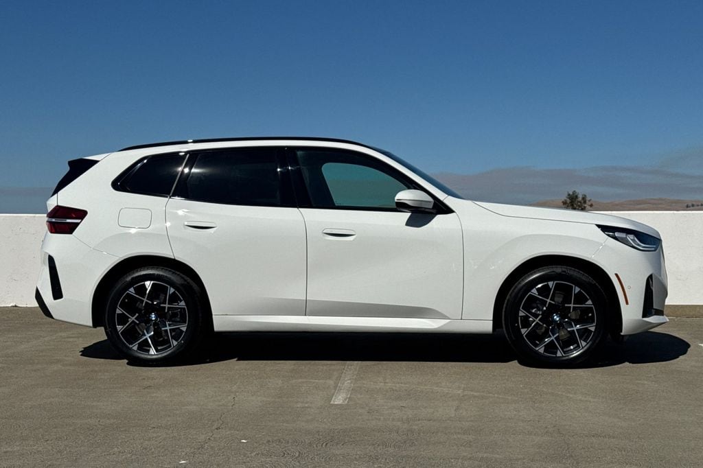 New 2026 BMW X3 30 xDrive SUV