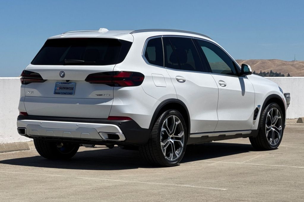 New 2026 BMW X5 PHEV xDrive50e SUV