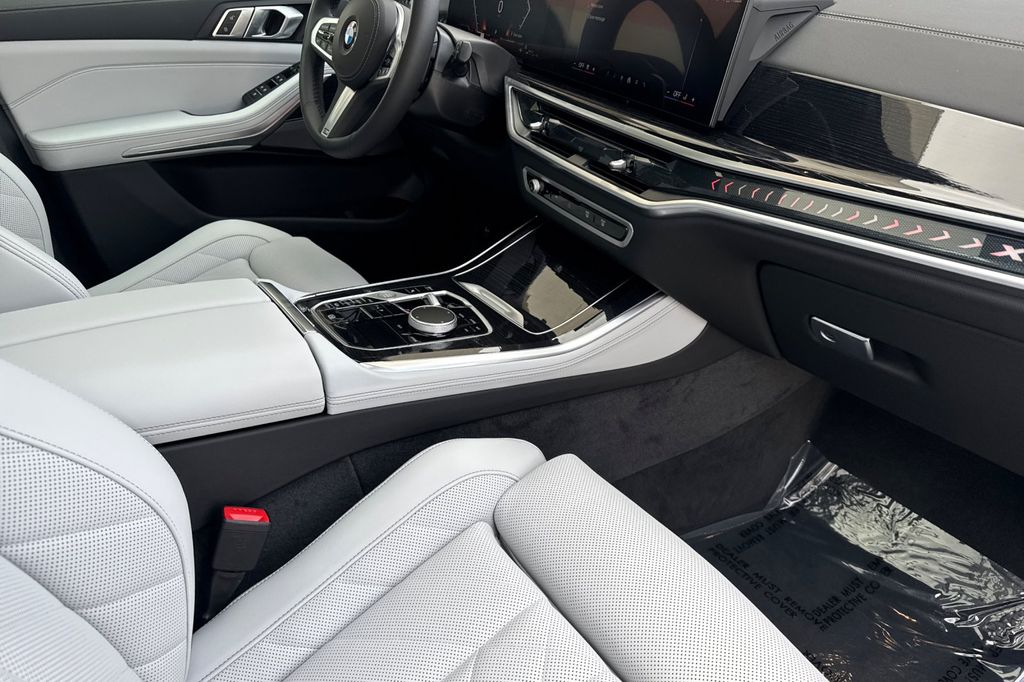 2026 BMW X5 40i - Photo 14