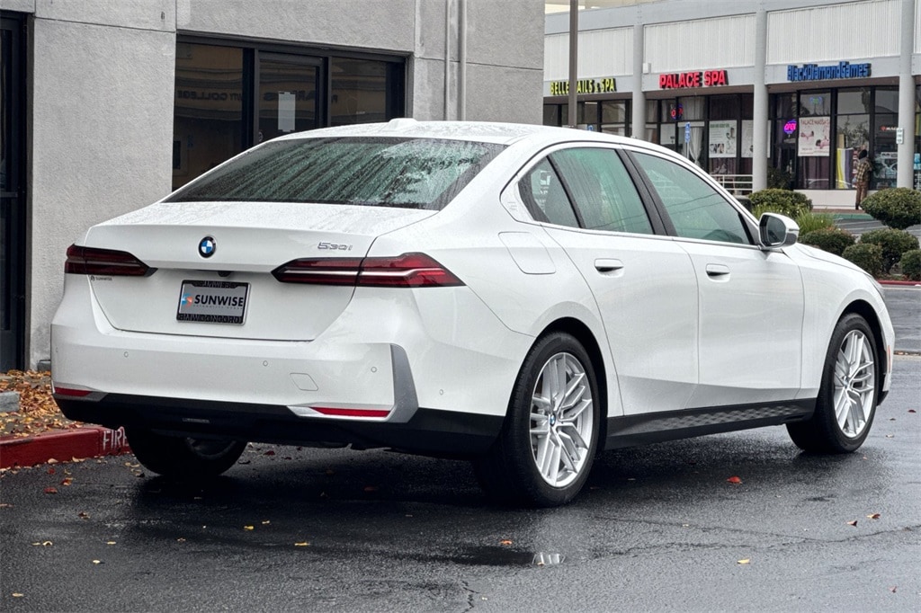 Used 2025 BMW 530i Sedan