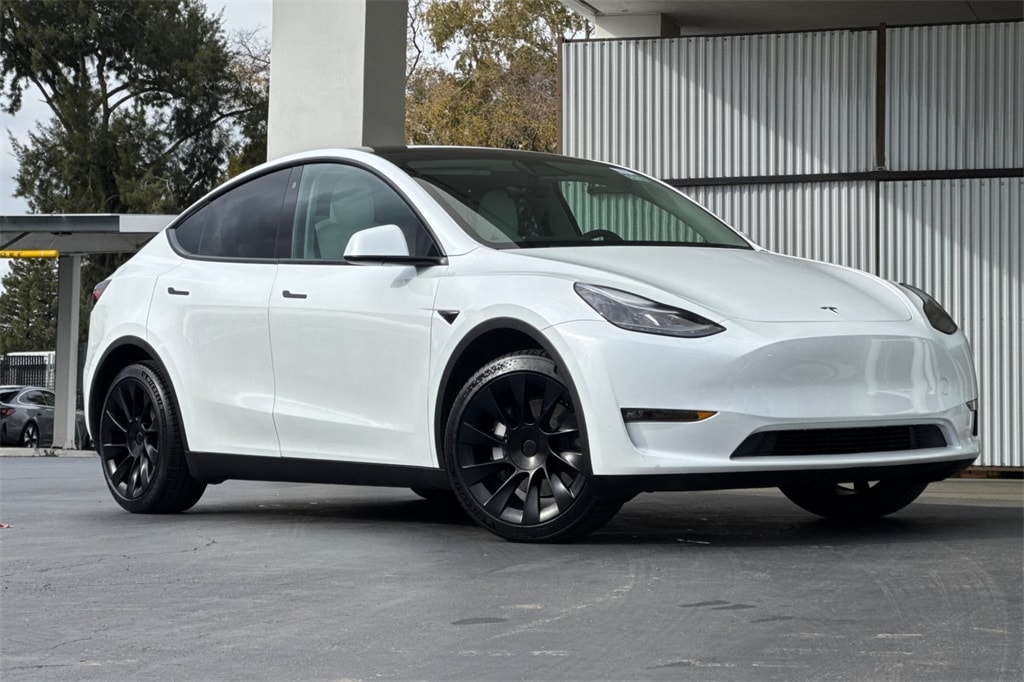 Used 2023 Tesla Model Y Long Range with VIN 7SAYGDEE6PF635443 for sale in Northfield, Minnesota
