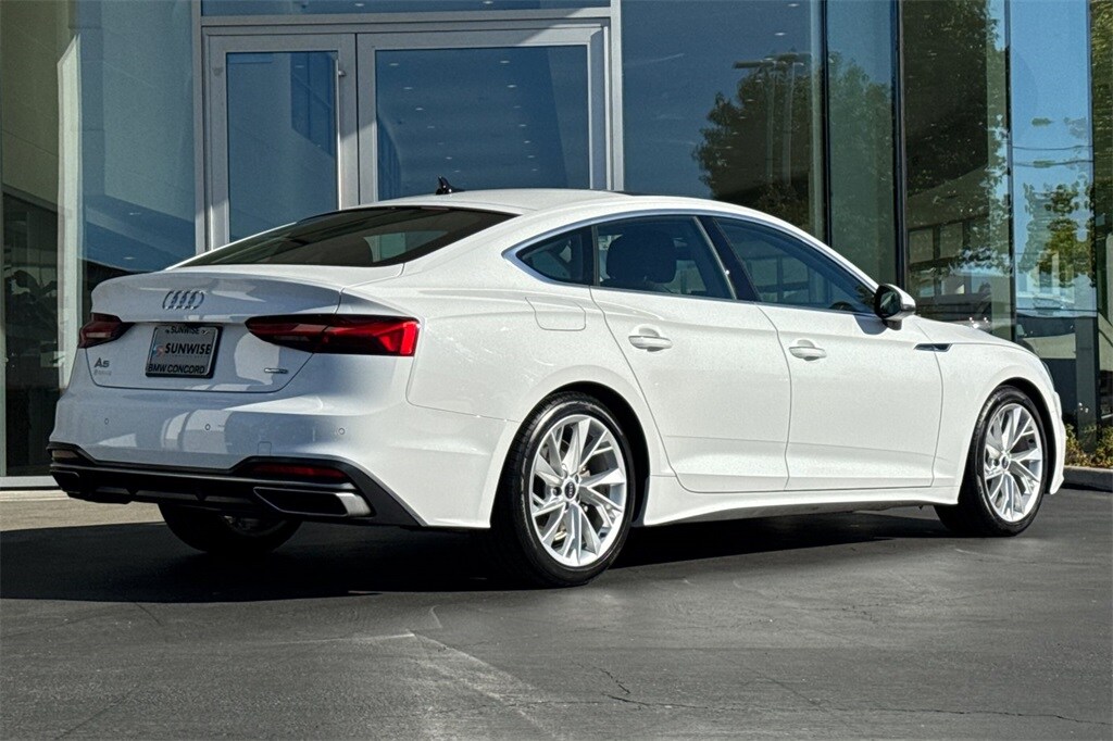 2021 Audi A5 40 Premium photo 2