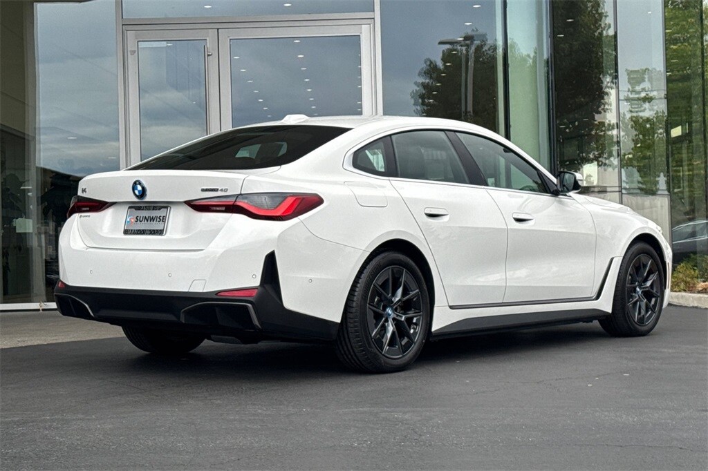 2023 Bmw i4 eDrive40 photo 2