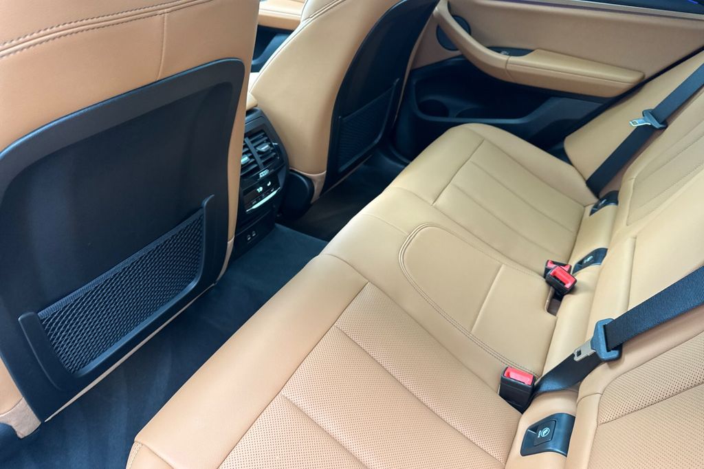2025 BMW X4 30i - Photo 13