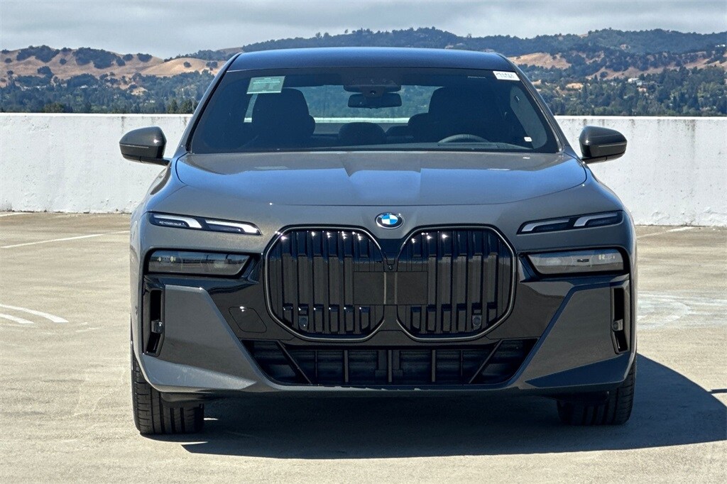 2025 Bmw 760i xDrive photo 3