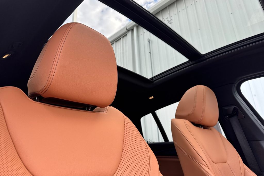 2025 BMW X4 30i - Photo 19