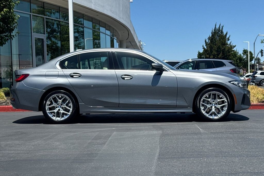 New 2026 BMW 330i Sedan