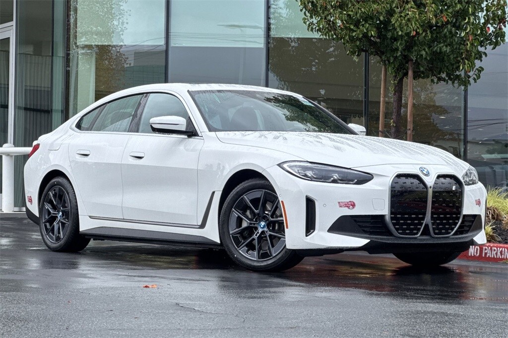 2023 Bmw i4 eDrive40 photo 2