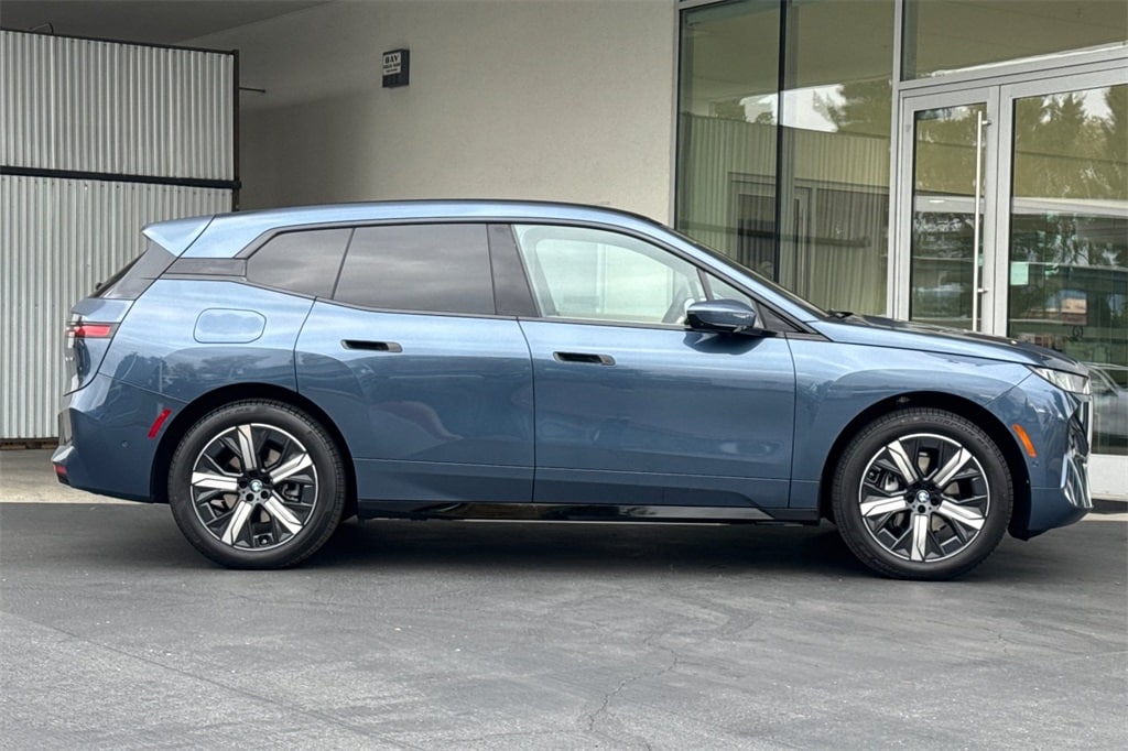 New 2026 BMW iX xDrive60 SUV