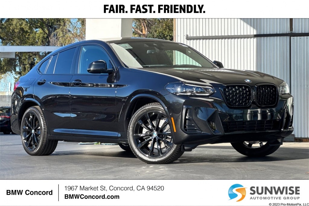 2025 BMW X4 30i's photo