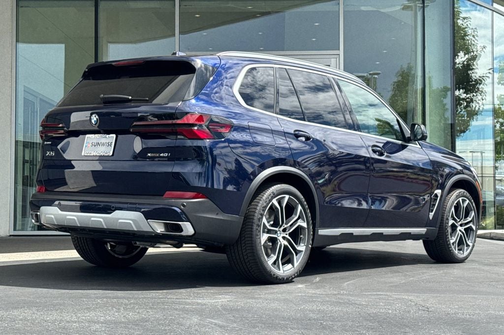 New 2027 BMW X7 xDrive40i SUV