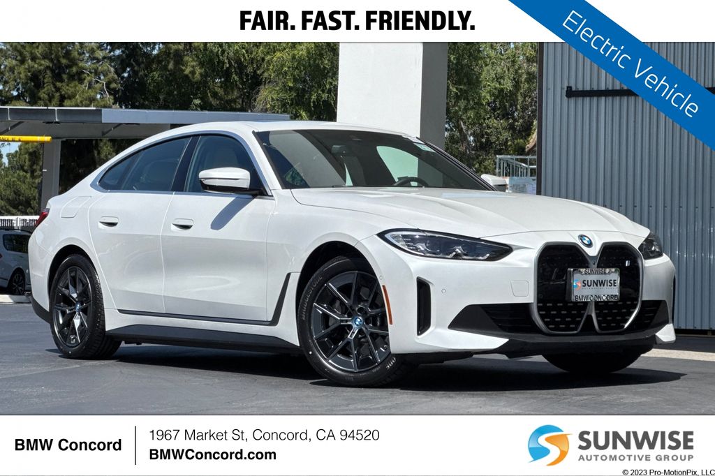 2024 BMW i4 eDrive40's photo