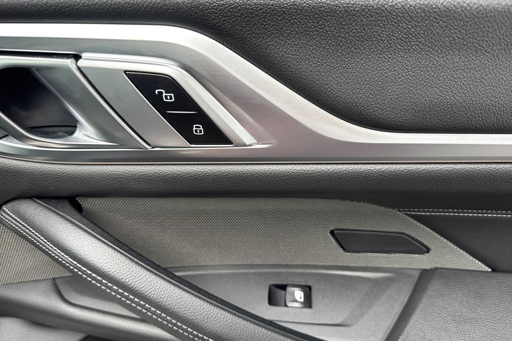 2025 BMW 4 Series 430i - Photo 18