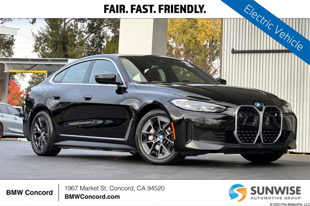 2023 BMW i4 40's photo