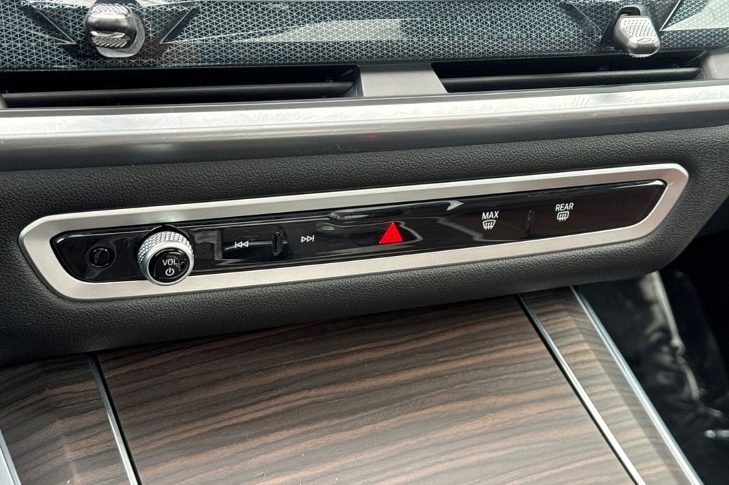 2025 BMW X5 40i - Photo 24