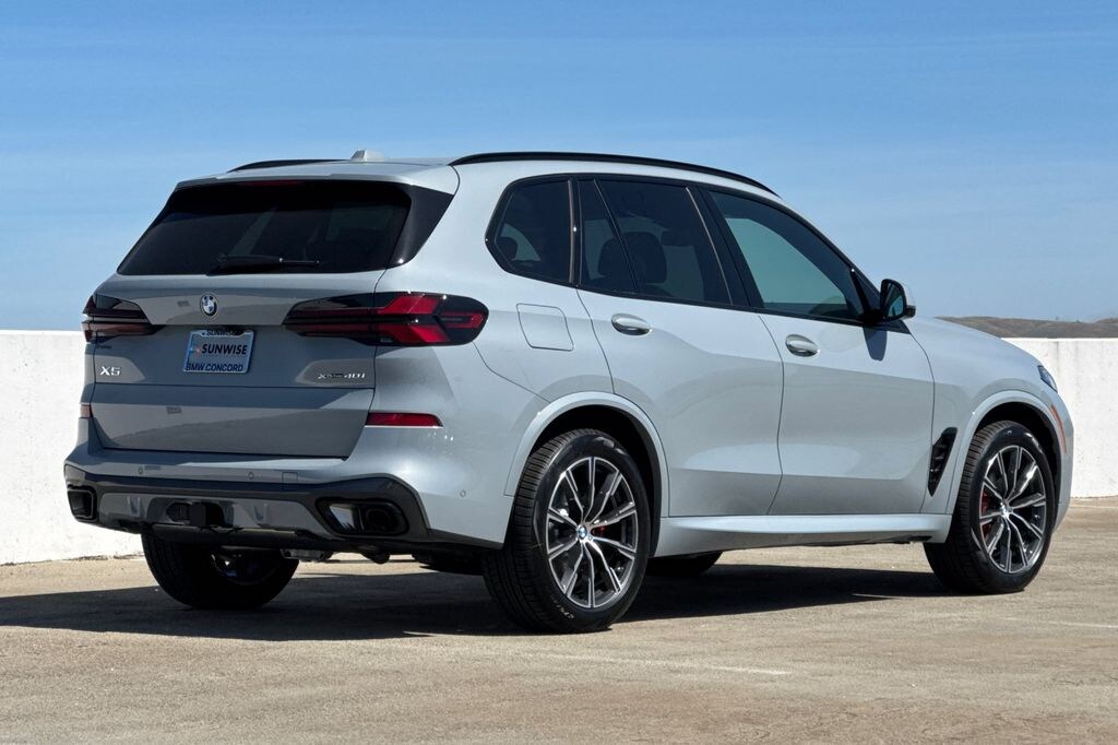 New 2026 BMW X5 xDrive40i SUV