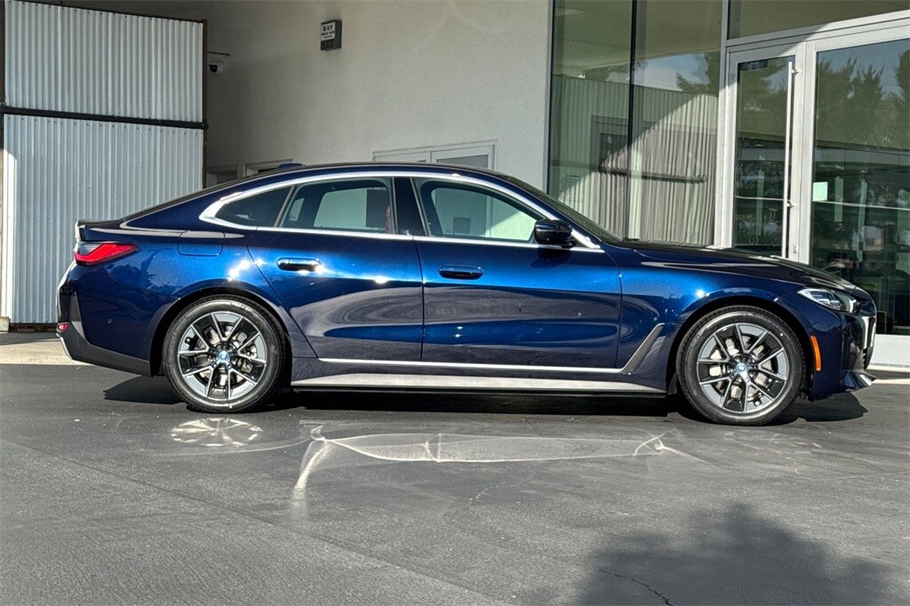 2023 Bmw i4 eDrive35 photo 2