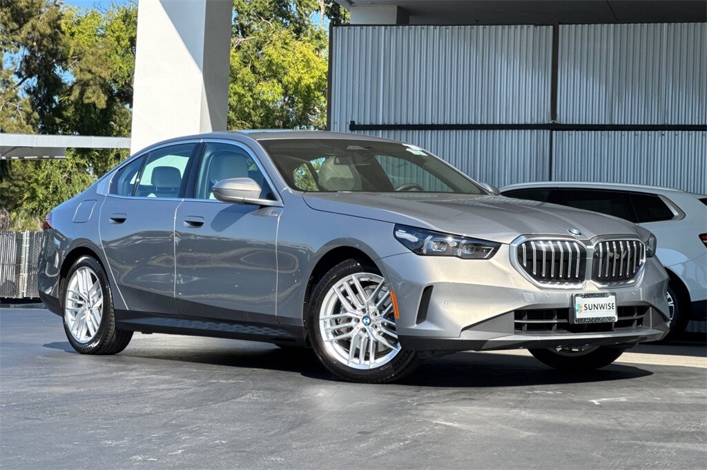 2024 Bmw 530i photo 2