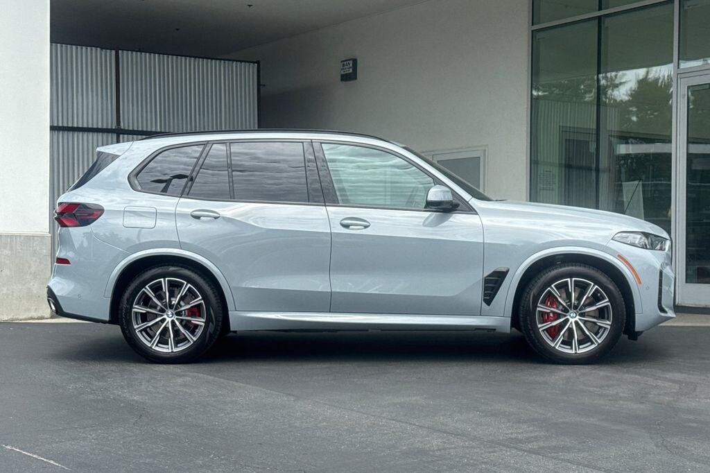 New 2026 BMW X5 PHEV xDrive50e SUV