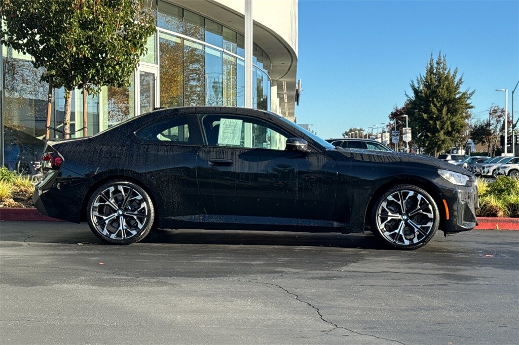 2025 Bmw 230i 2-Series photo 3