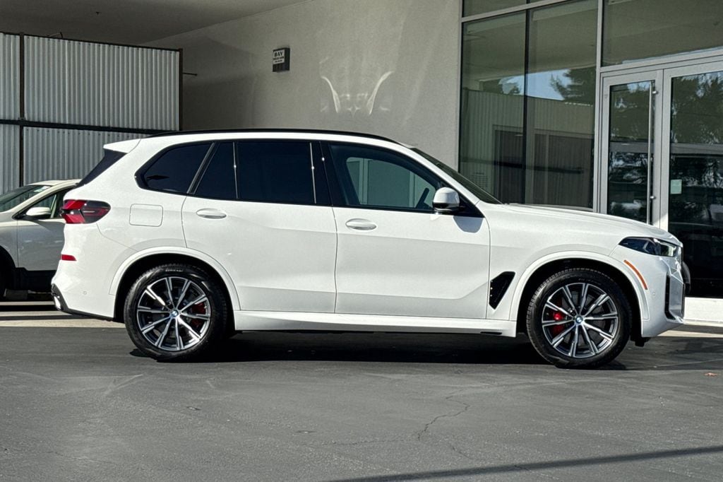 New 2026 BMW X5 PHEV xDrive50e SUV